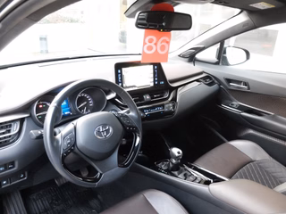 Toyota C-HR Hybrid Lounge Mega Ausstattung - фото 11