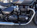 Daumennagel 13 - Triumph Bonneville Bobber MY26 Kurven-ABS