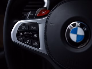 BMW M8 Competition  CARBON KERAMIK NIGHT B&W LASER - bilder 8