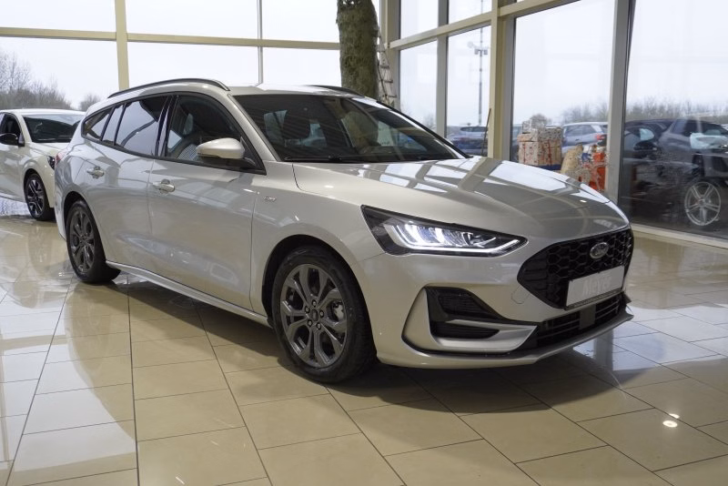 Ford Focus ST-Line X 1.0 155PS Aut.Navi/Kamera/Keyless/Winterp.   **