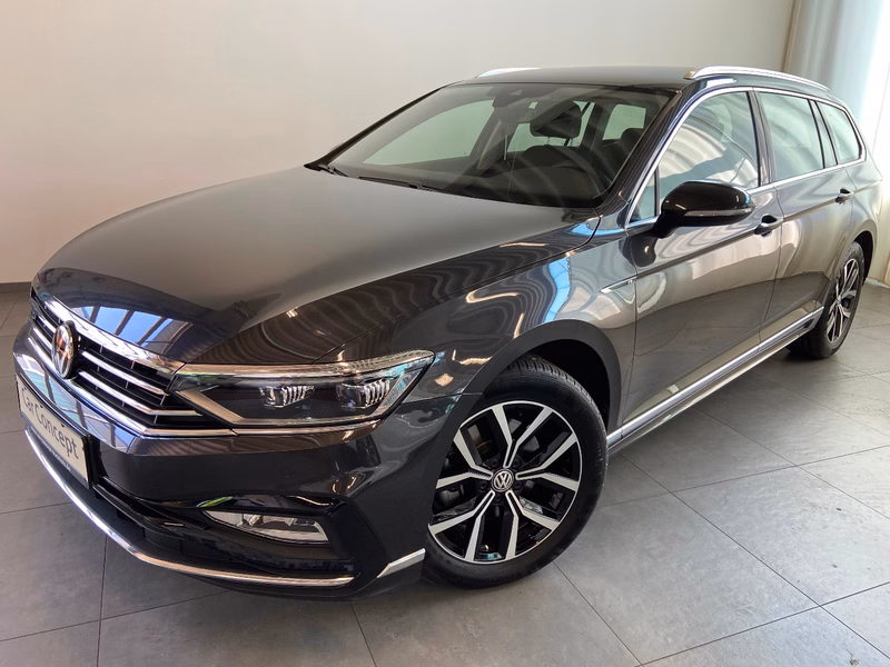 Volkswagen Passat Variant 4M DSG R-LINE AHK MATRIX STANDHEIZ ELEGANCE  LED