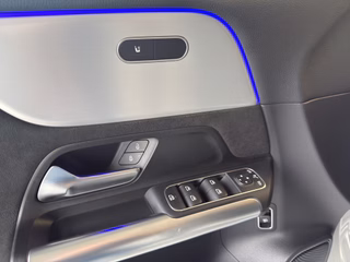 Mercedes-Benz GLA 200 AMG Line Night Autom., Pano ACC 360 Burmester - bilder 6