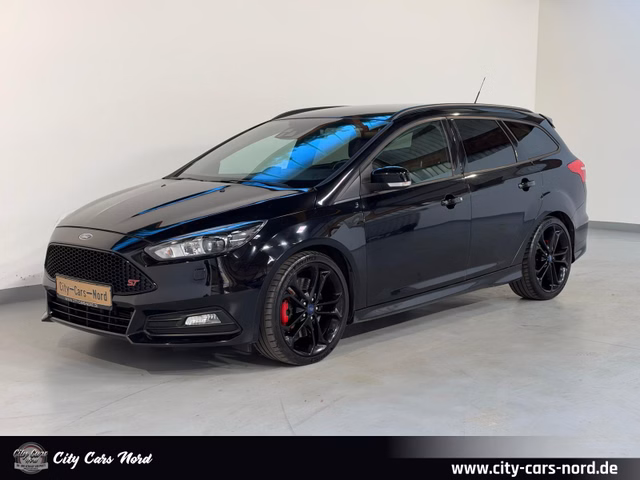 Ford Focus Turnier ST BI.XEN+KAM+TEMPO+LEDER Авто с пробегом купить | Первая регистрация 01/2017 | Цена 9.999 €