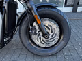 Daumennagel 11 - Triumph Bonneville Bobber MY26 Kurven-ABS