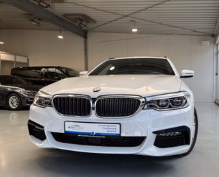 BMW 520 i M Sport Autom., Pano ACC  HuD Leder - foto 1