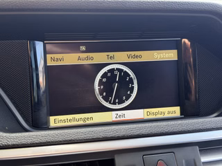 Mercedes-Benz E 200 CGI BlueEfficiency Automatik Navi - bilder 24