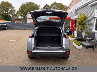 Peugeot 2008 Active*1.HAND*KLIMA*NAVI*TEMPO*SHZ*KAMERA - photo 7