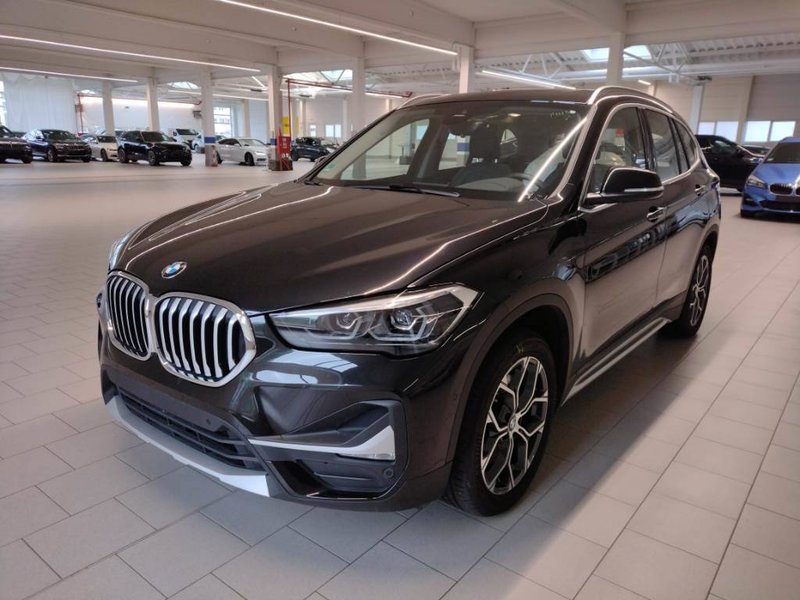 BMW X1 xDrive 20 d xLine Pano/Navi/AHK/LED/Keyless