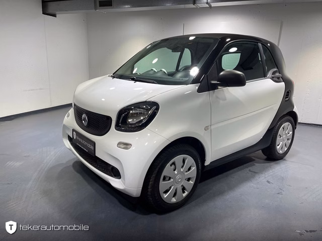 Smart fortwo coupe Cool & Audio-Paket *Twinamic* Gebrauchtwagen Kaufen | EZ 06/2019