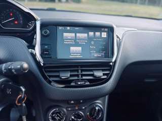 Peugeot 208 Style 1.6 Blue-HDi +Panorama+SHZ+Tempomat+ - bilder 5