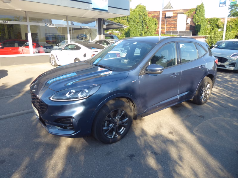 Ford Kuga Hybrid ST-Line aus 1. Hand