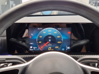Mercedes-Benz A 180d Limousine Style*8G-DCT*KEYLESS*CARPLAY* - bilder 6