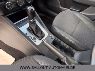 Skoda Octavia Elegance*2.HAND*KLIMA*ACC*TEMP*SPUR*NAVI - foto 3