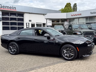 Dodge Charger Scat Pack AWD 2026 + Launch age - foto 3