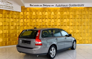 Volvo V50 Kombi D5 AUTOMATIK SHZ A/C - photo 5