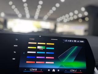 BMW 218 Active Tourer M-SPORT PANO HUD 360 MASSAGE H&K - bilder 20