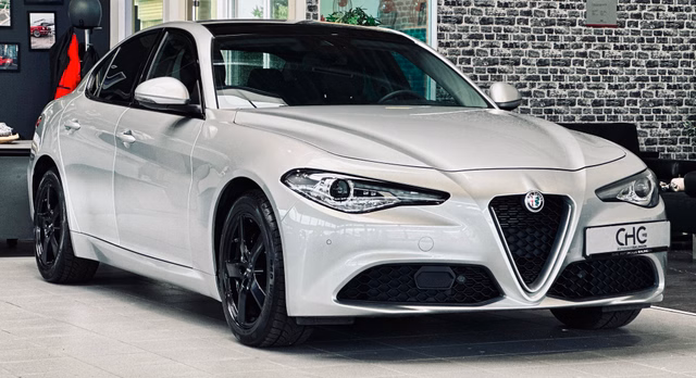 Alfa Romeo Giulia Super Q4 |Pano|Rückfa.|Automatik| Gebrauchtwagen Kaufen | EZ 03/2019 | Preis 25.990 €