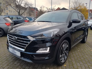 Hyundai TUCSON 1.6 T-GDI Pure*AUT.*PANO*LED*ERST 17TKM*