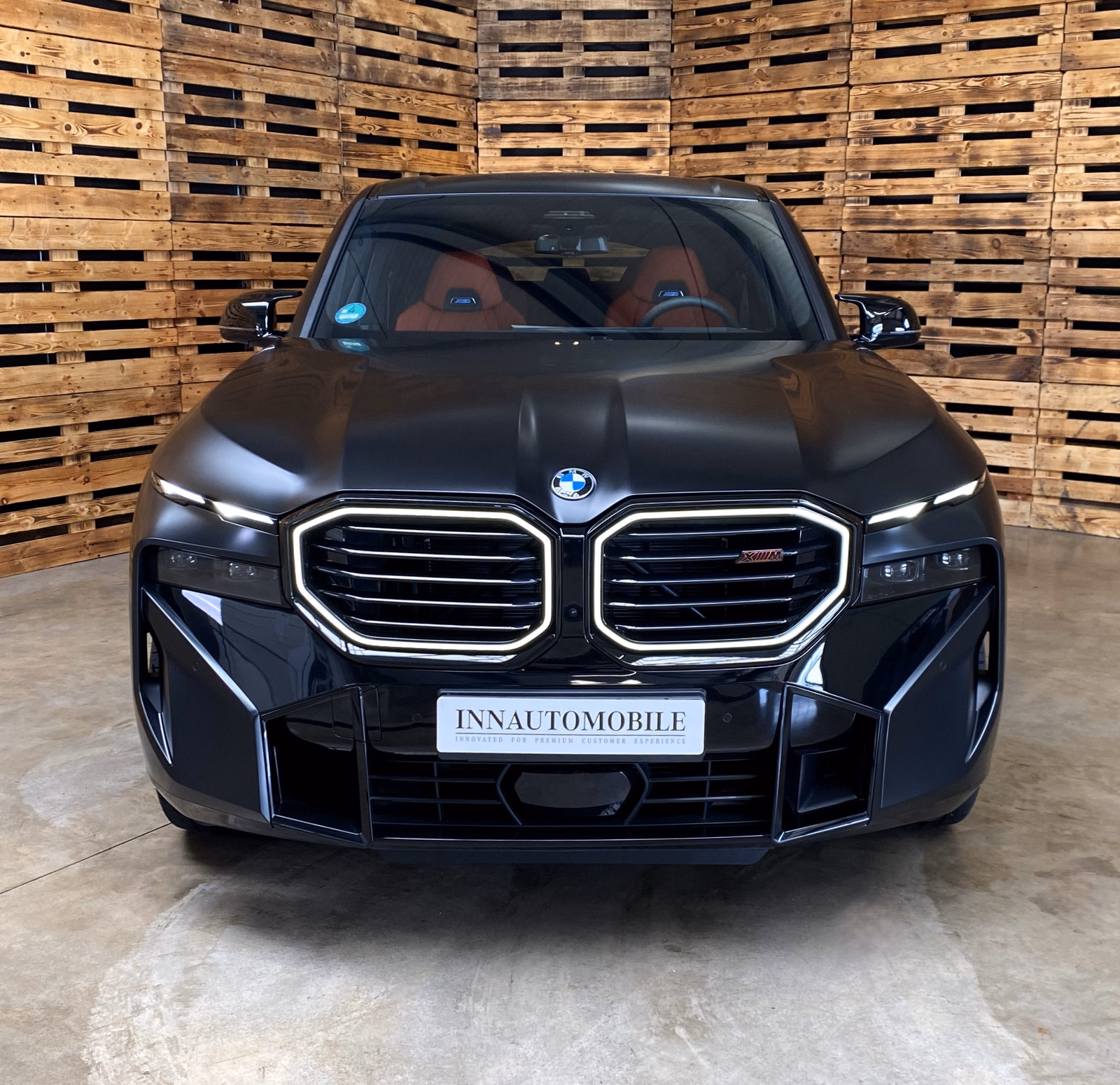 BMW XM RED Label CARBON B&W BLACK FROZEN