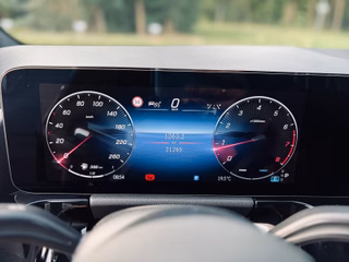 Mercedes-Benz GLA 220 4M AMG+Multibeam+Carbon+Kamera+Memory+19 - foto 4