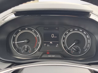 Skoda Fabia 1.0 MPI Selection KLIMAAUTOMATIK / LED / SITZHEIZUNG - foto 7