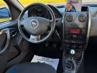 Dacia Duster 1.5dCi I Celebration 4x2*AHK*Klima*Temp* - foto 4