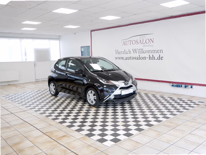 Toyota Aygo AYGO x-play touch  Kamera LM-Felgen USB&AUX MFL