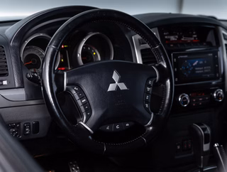 Mitsubishi Pajero 3.2 DI-D SUV-Star  RFK SHZ - foto 2