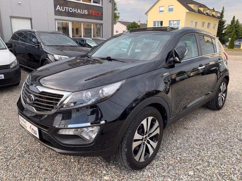 Kia Sportage 2.0 CRDi 4WD Automatik Dream-Team Edition 98TKM Pan-SHD KAMERA+PDC NAVI XENON AHK