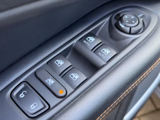Jeep Compass Limited 4WD Automatik 4X4 - foto 9