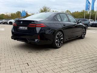 2027 BMW 540i xDrive - photo 4