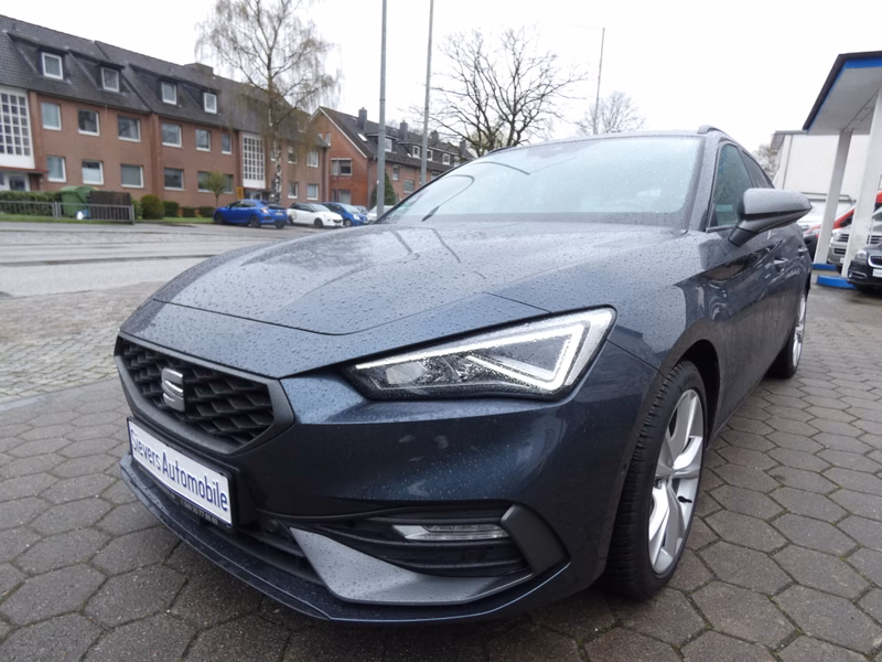 Seat Leon Sportstourer FR 2,0 TDI DSG Pano ACC AHK LED Kamera