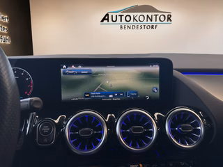 Mercedes-Benz GLA 200 AMG Line Night Autom., Pano ACC 360 Burmester - bilder 13