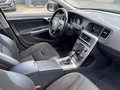 Daumennagel 16 - Volvo V60 Autom.D4 140KW Linje Business LEDER-NAVI-AHK-LED-CAM