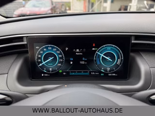 Hyundai TUCSON Hybrid 4W*2.HAND*NAVI*PANO*AHK*SPUR*ACC* - bilder 20