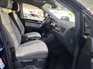 Volkswagen Touran 2.0TDI DSG 7SITZE STANDHZ SOUNDSYS CARPL. - bilder 17