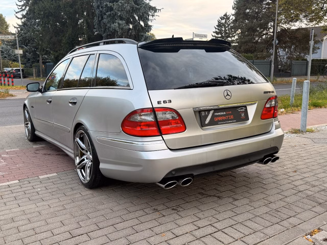 Mercedes-Benz E 63 AMG T-Modell*Keyless*Alcantara*Distronic* - foto 6