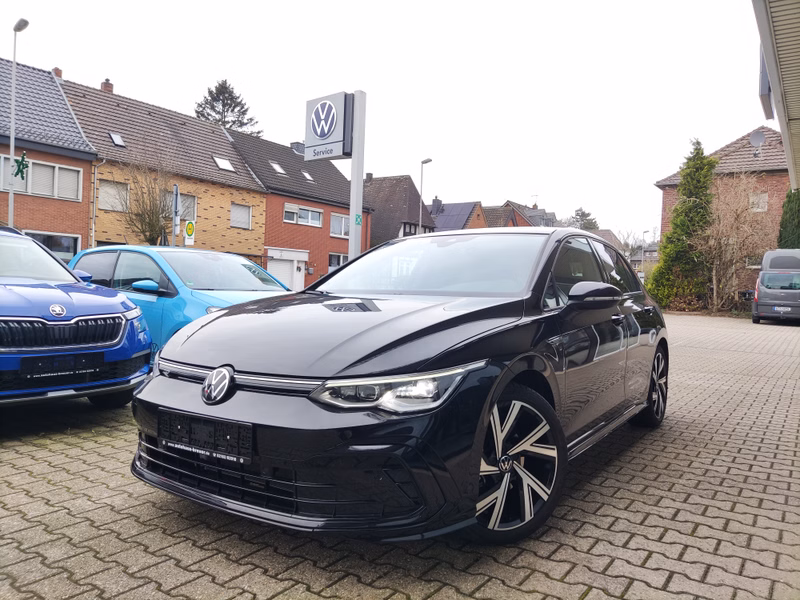 Volkswagen Golf VIII R-Line eTSI,PANO,KAM,NAV,WR