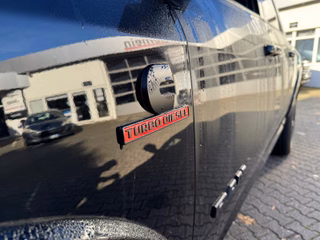 Dodge RAM 2500 Heavy Duty 6.7 Cummins Crew Cab Laramie Night - bilder 3