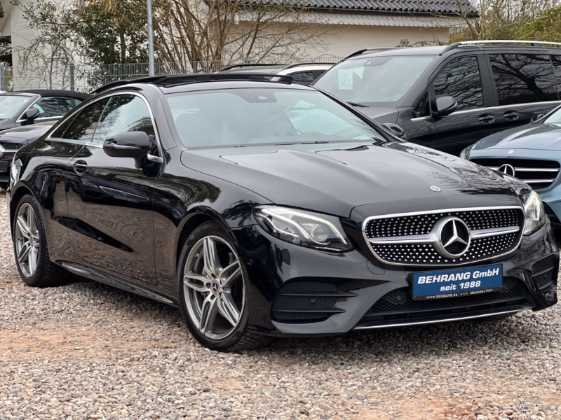 Mercedes-Benz E 220dCoupe*AMG*PANORAMA*COMAND*KAMERA*AMBIENTE