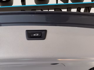 BMW 330 i Advantage Automatik Navi LED 2.Hd AHK - foto 6