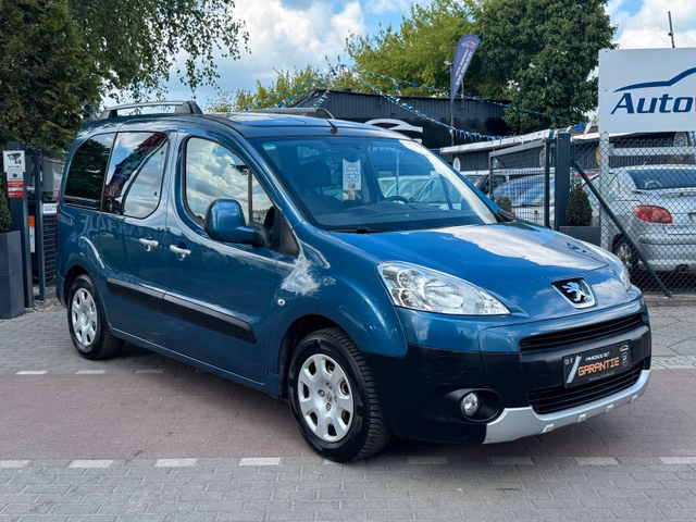 Peugeot Partner Family 1.6HDI*KLIMA*PDC*AHK*TEMP*PANO* - foto 1