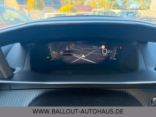 Peugeot 2008 GT Pack*2.HAND*PANO*ACC*SPUR*TEMP*FOCAL* - foto 14