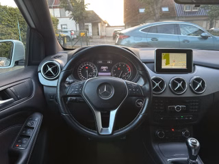 Mercedes-Benz B 180/Navi/ - foto 21