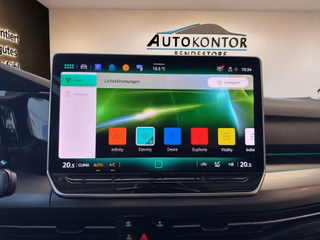 Volkswagen Golf VIII 2.0 TDi Autom Style LED Kamera Virtual ACC - photo 15