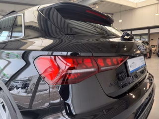 Audi A3 Sportback S-Line Sport Autom., LED Matrix Pano Sonos - bilder 7