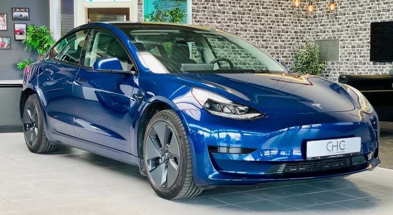 Tesla Model 3 Standard Range Plus RWD