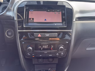 Suzuki Vitara 1.4 Mild-Hybrid Comfort+ 4x2 NAVI / PANORAMA / SITZHEIZUNG - foto 8