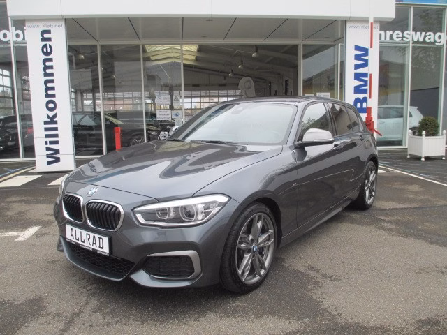 BMW M135i xDrive A - photo 1