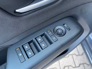 Hyundai KONA Elektro Trend 65 kWh Wärmepumpe LED Navi - bilder 17